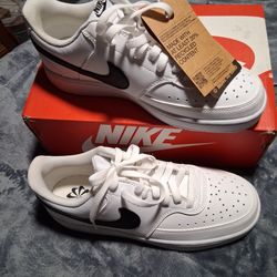 NIKE Court VISION LO