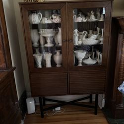 Curio/China Cabinet 