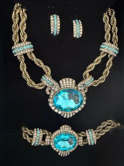 Heidi Daus jewelry set