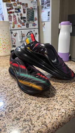 Nike Women Air Max 720 Black Multicolor