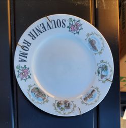 Vintage Souvenir Roma Gold-Trim Porcelain Wall Plate – Roman Ruins (7") #17