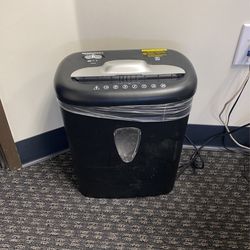 Paper Document Shredder Capable Of Shredding Credit Cards