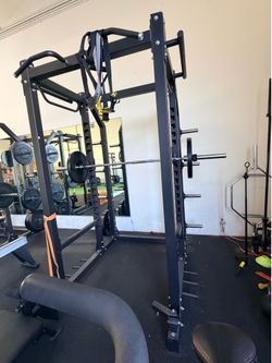 G703 Full squat rack with two landmines!