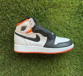 Jordan 1 “Electro Orange”