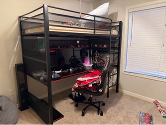 Twin bed w/ desk