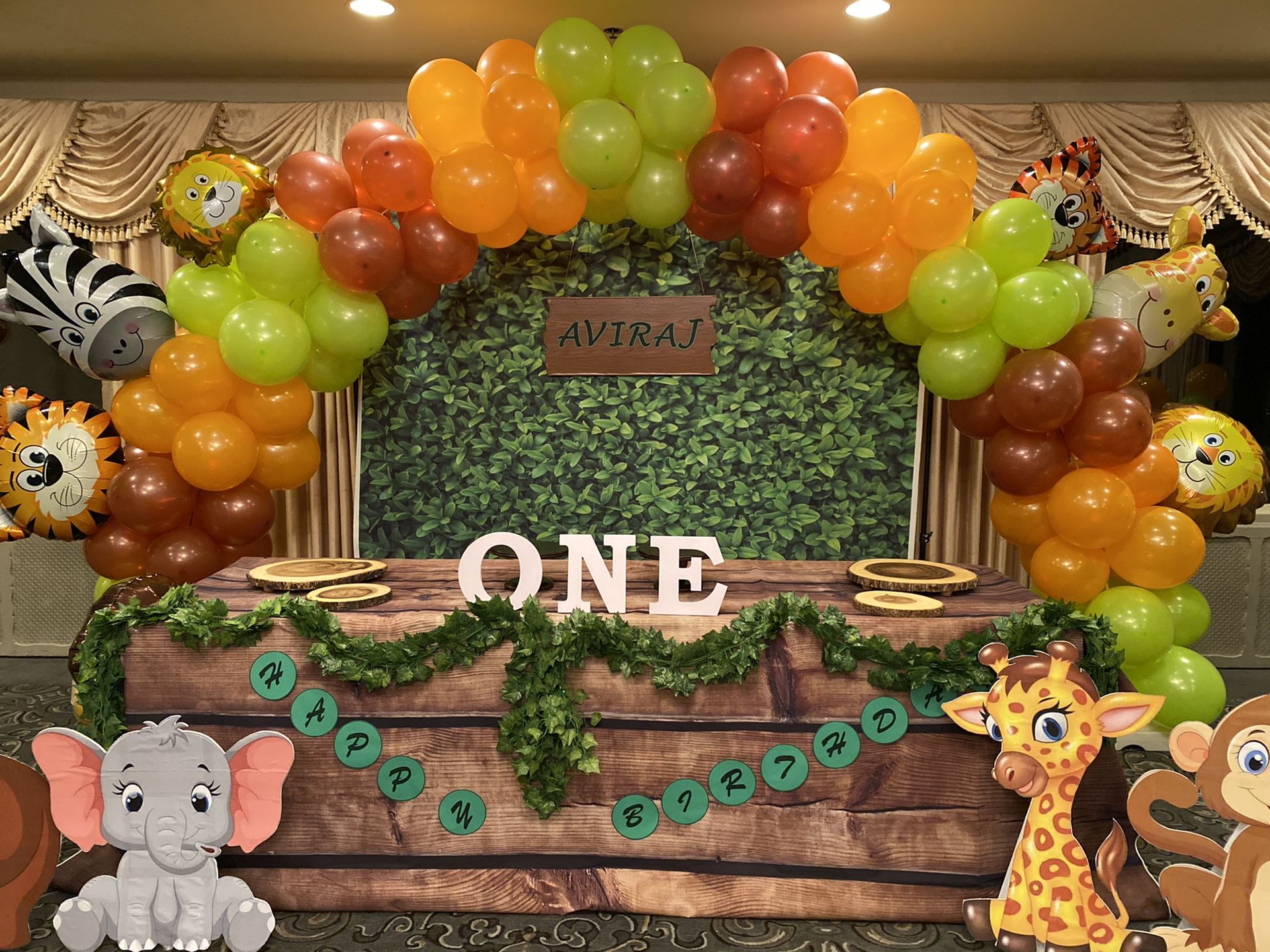 Jungle safari theme party decoration