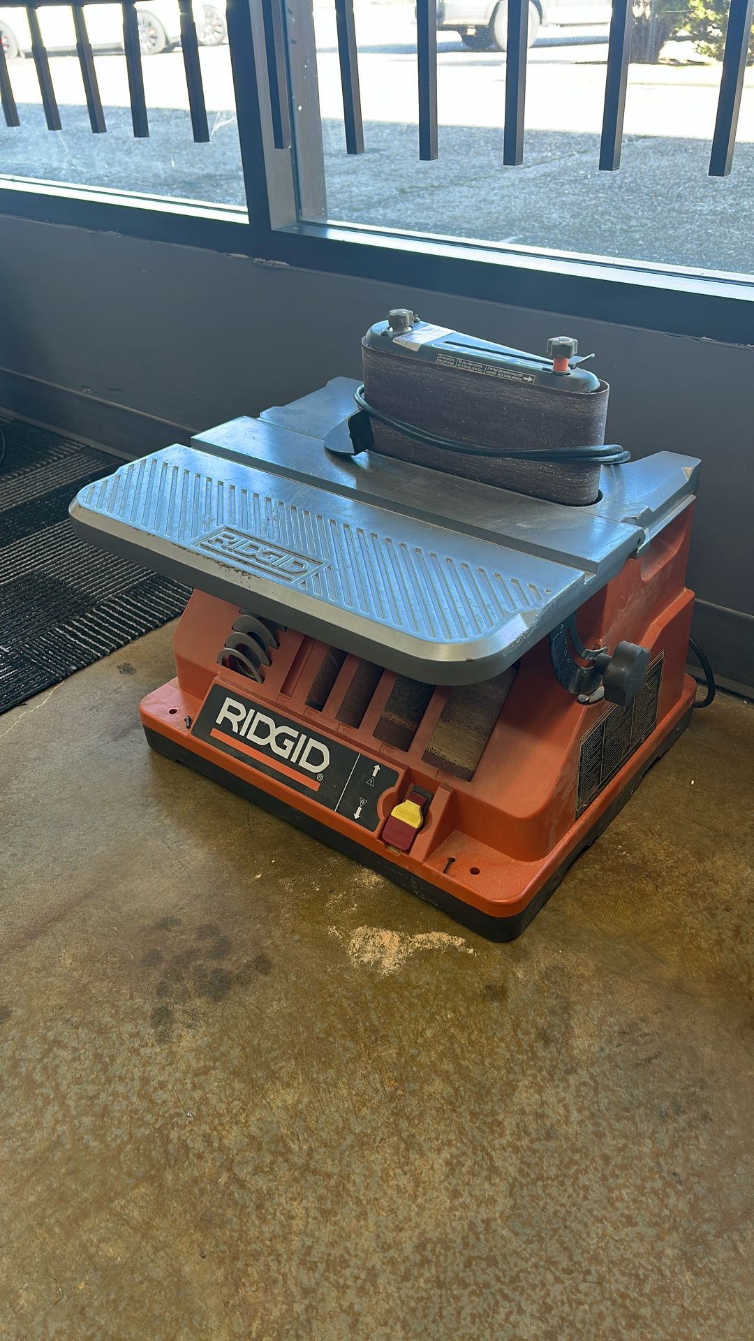 Rigid Sander with sanding dowels