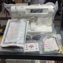 Brother Simplicity SE1 Embroidery Machine Brand New 
