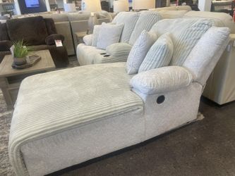 Top Tier Recliner Sectional Couch Set Fast Delivery Color Options Only $39 Down Payment 👉 PLEASE ASK FOR JON GREEN WHEN YOU ARRIVE!