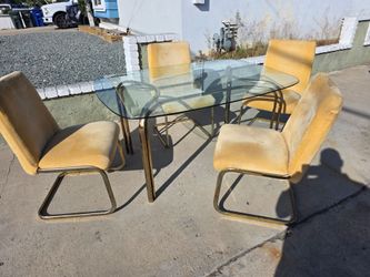 Mid Century Dining room table and chairs
