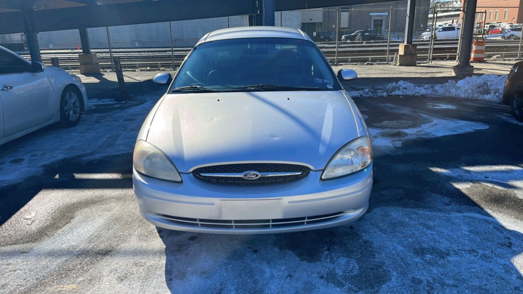 2000 Ford Taurus