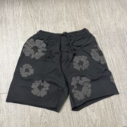 M DENIM TEAR SHORTS