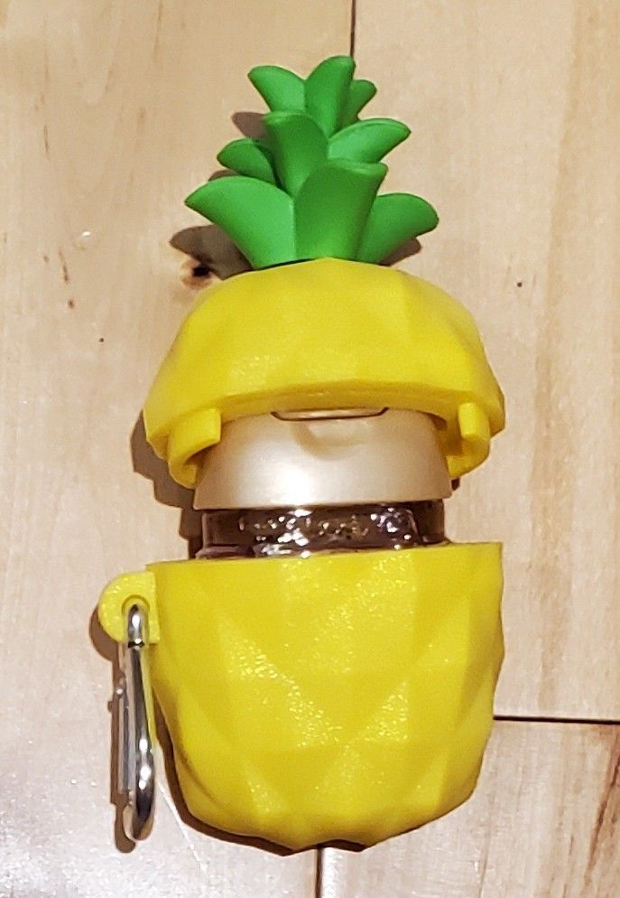 Bath & Body Works Pineapple 🍍 Pocketbac Hand Sanitizer Holder