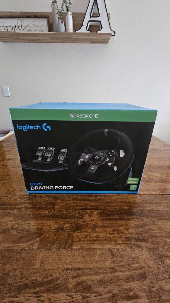 Logitech G920 Racing Wheel