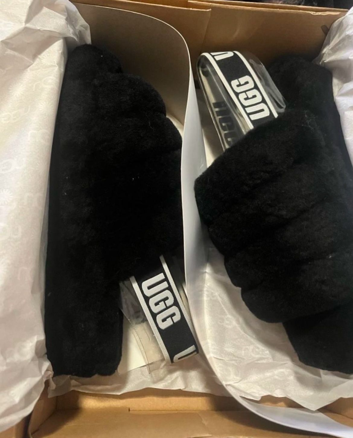 UGGS Fluff Yeah Slides