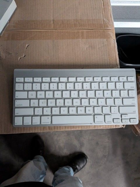 Apple Wireless Keyboard/Apple Wireless Mouse