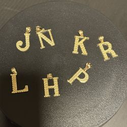 10k Pendants