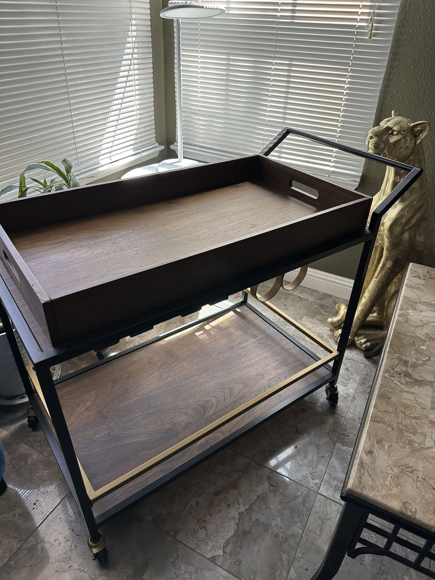Dessert cart Or Liquor cart