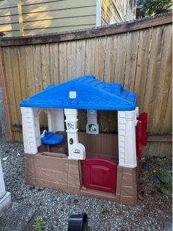 outdoor play house