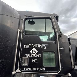 Kenworth T600 T800  Titulo Limpio 2001 Truck Parts And Sale
