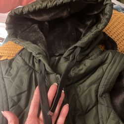 WEATHERPROOF HOODED VEST MEDIUM