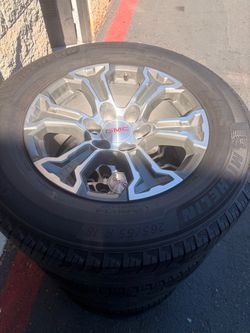 GMC 18-Inch Wheels with Michelin Tires