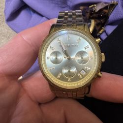 Michael Kors Ritz MK5676 Gold stainless steel, chronograph, Japanese quartz movement