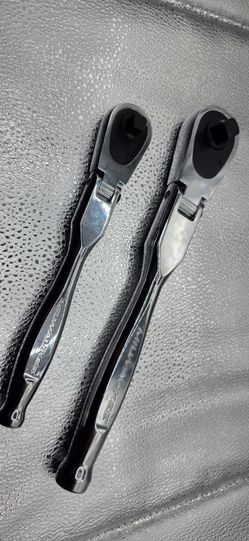 2 Milwaukee  Drive Flex Head Ratchet