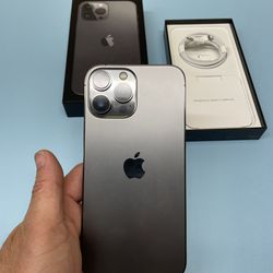 iPhone 13 Pro unlocked for any carriers 128gb / Liberado