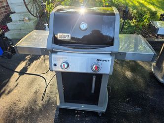 Weber Spirit 2-Burner Gas Grill