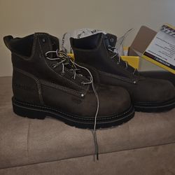 Construction boots