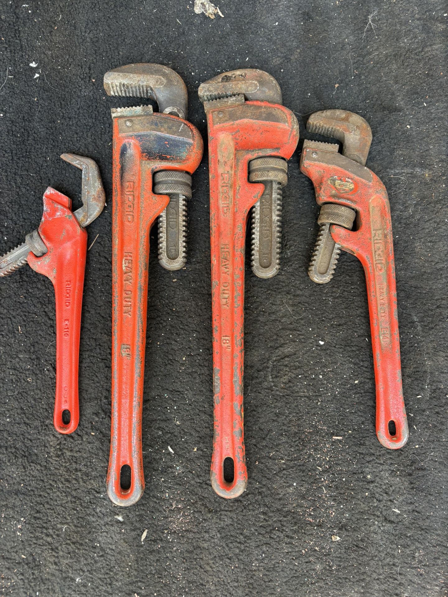 Rigid Pipe, Wrenches