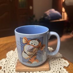 Vintage Disney Winnie The Pooh Tigger Ceramic Mug. 1990s. . 