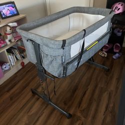 Bassinet $30 OBO 