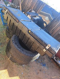 TRUCK TOOL BOX