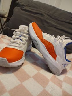 Jordans blue,white and orange size 9 men