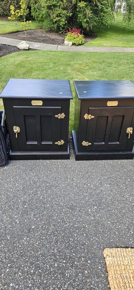 2 Side / End Tables
