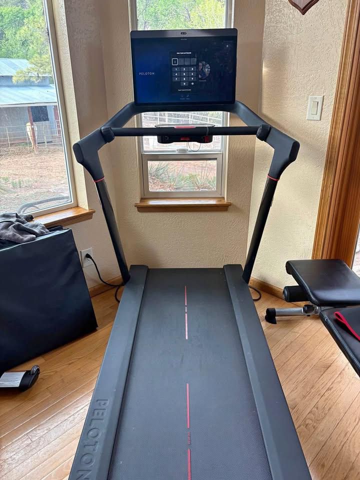 Peloton-treadmill