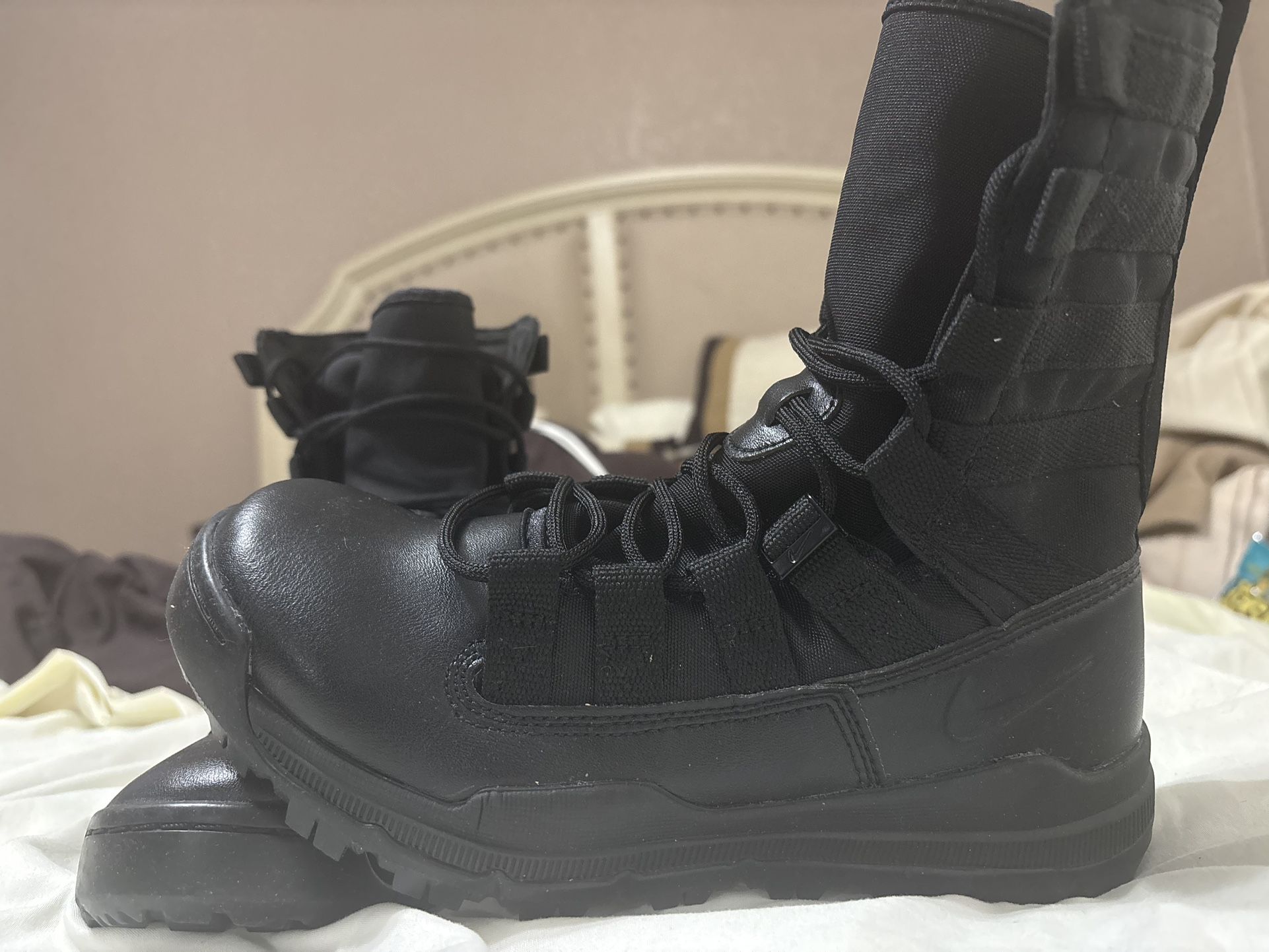Nike SFB Field 2 8” Black
