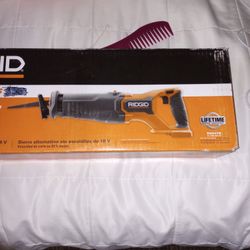 18 Volt Saw