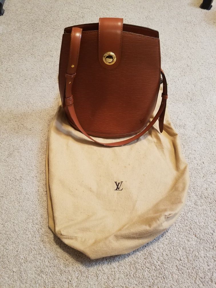 LOUIS VUITTON BAG