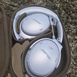 Bose - QuietComfort Wireless Noise Cancelling Over-the-Ear Bluetooth Headphones