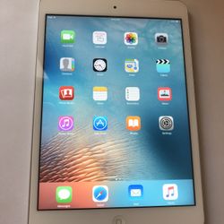 Apple iPad Mini 16GB WiFi Tablet 7.9”