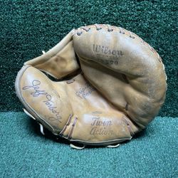 Vintage Wilson Jeff Torborg Dodgers Twin Action Catchers Mitt Baseball.
