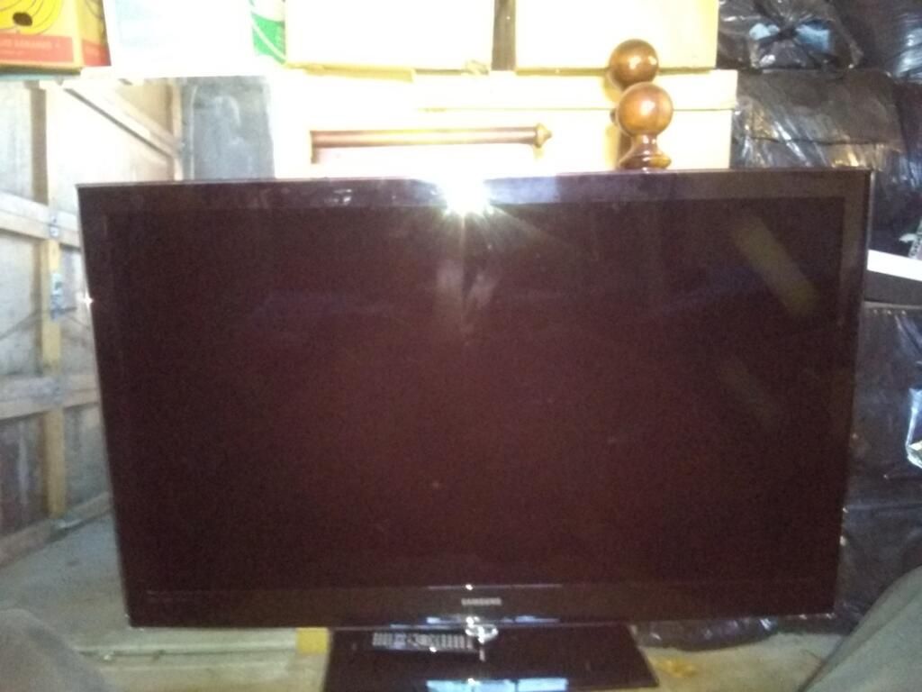 samsung hdtv good working 50” flat panel tv
