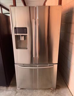 Samsung Stainless Steel Refrigerator And Freezer