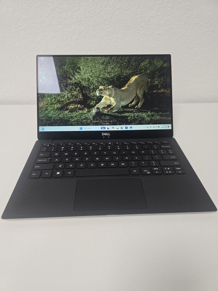 Dell XPS 13 9380 Intel Core i7-8565U laptop 13 inch touchscreen