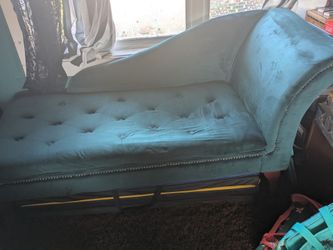Tufted one right arm chaise lounge with storage