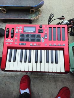 Akai MPK25 MAX Midi Keyboard 