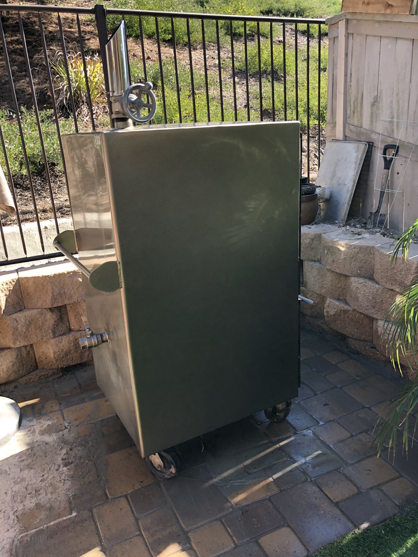 Spicewine Smoker